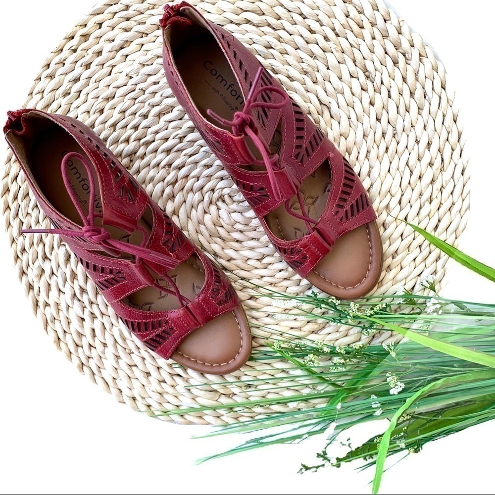 Comfortiva Riley Open Toe Red Leather Laser Cutout Detailed Boho Sandals Size 6 - Picture 3 of 16